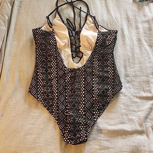 Halter Neck Lace Up One Piece Swimsuit NWOT - Picture 3 of 5